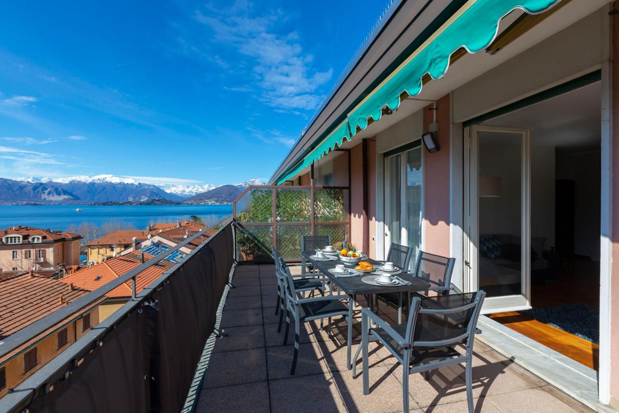 Appartamento Il Golfo Lake View - Happy Rentals Laveno Exterior foto